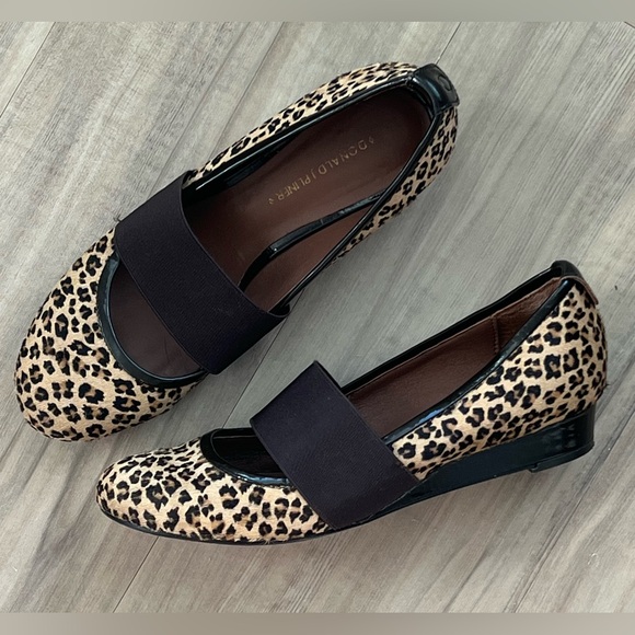 donald j pliner leopard wedge shoes in 8.5 - Picture 1 of 4